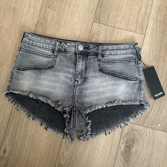 True Religion Women's Grey Cheeky Fray Hem Shorts Logo Size 28 NEW - Picture 1 of 10